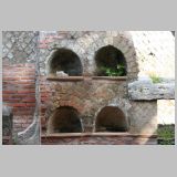 0065 ostia - necropoli della via ostiense (porta romana necropolis) - b12 - colombari gemelli - hinten - gesehen von der via dei sepolcri.jpg